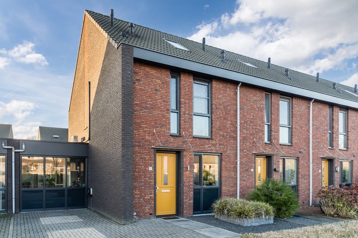 Helleneind 42 in Bladel