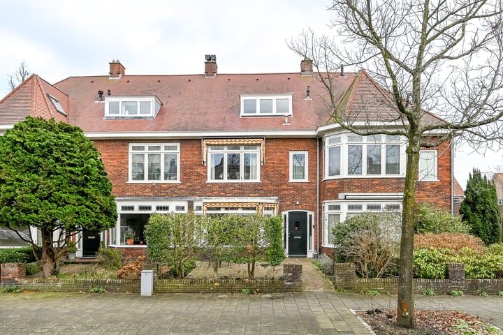Helmlaan 24 in Haarlem foto