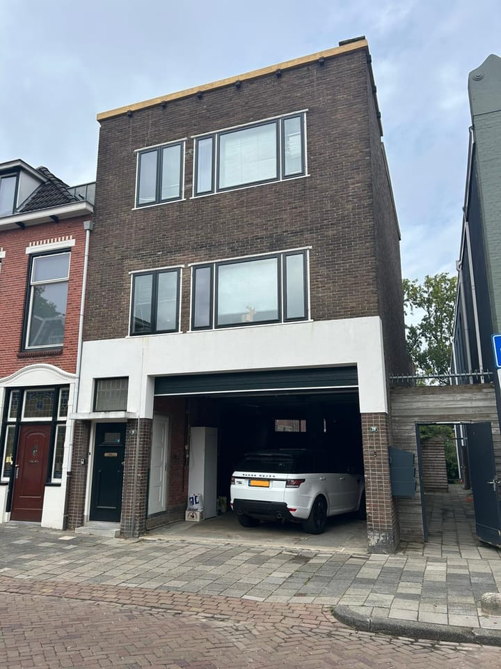 Helper Oostsingel 26 in Groningen foto