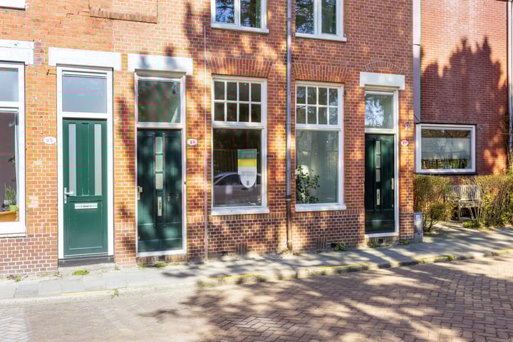 Helper Westsingel 21 in Groningen foto