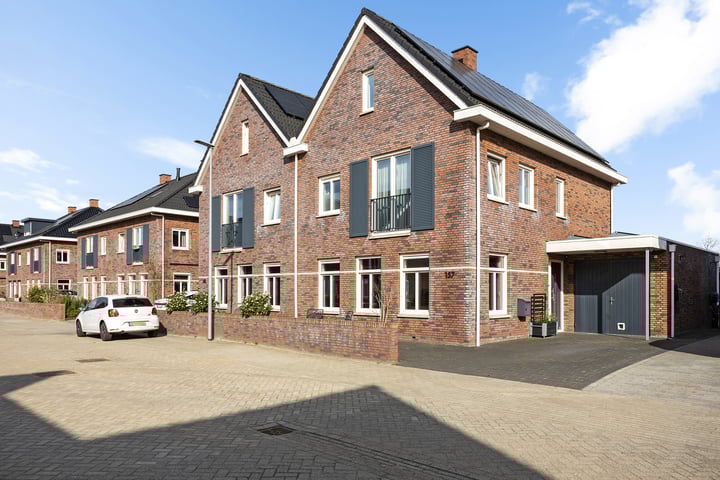 Hemrikkwartier 157 in Emmen foto