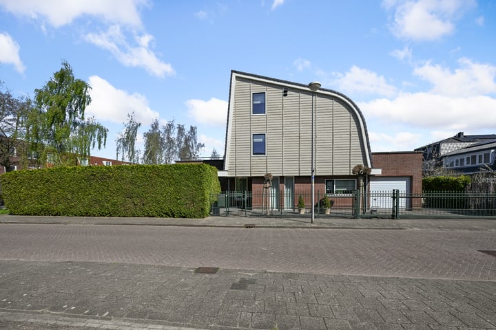 Hendrik F. Andriessenweg 2 in Uithoorn foto