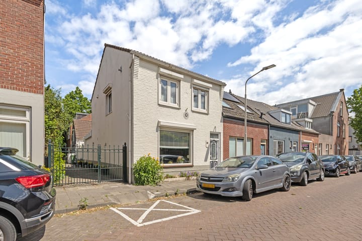 Hendrikstraat 10 in Roosendaal foto