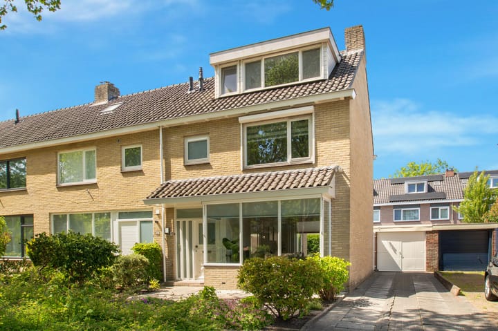 Foto van woning Henegouwenlaan 8, Heemskerk