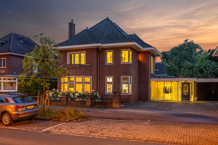 Hengelosestraat 153 in Enschede foto