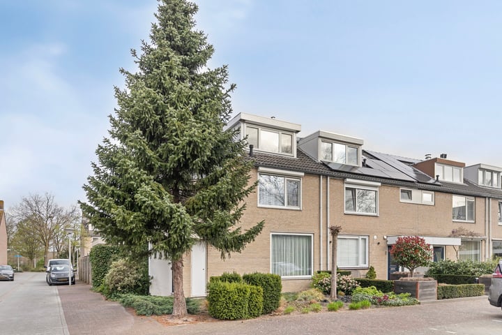 Henkenshage 1 in Eindhoven foto