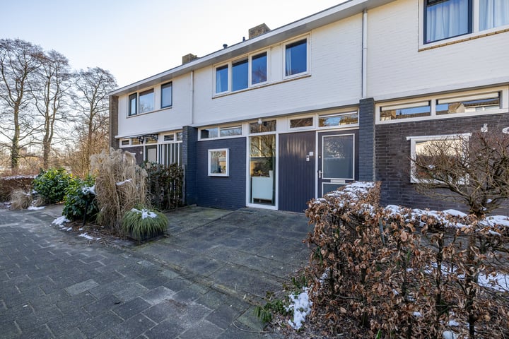 Henri Dunantlaan 39 in Groningen foto