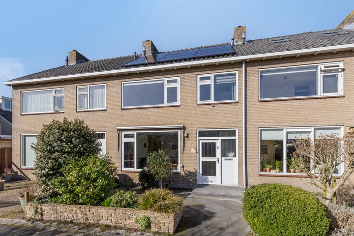 Henri Dunantsingel 16 in Castricum foto