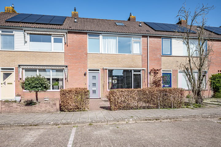 Henri Dunantstraat 32 in Staphorst foto