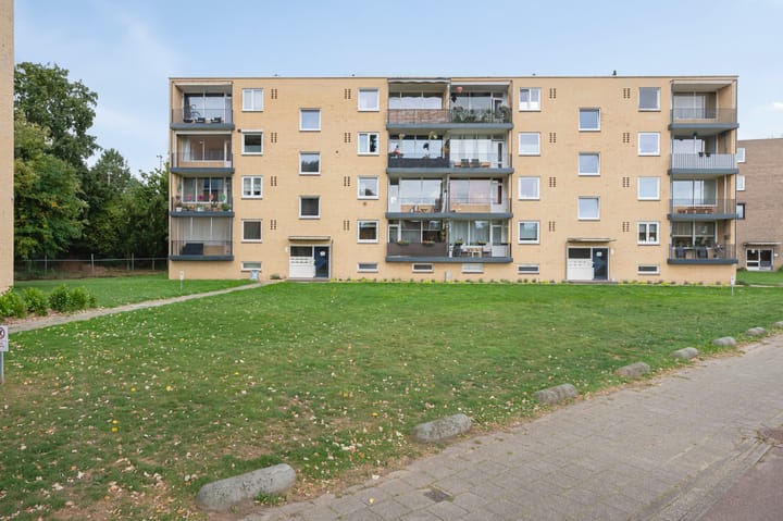 Henri Hermanslaan 482 in Geleen foto