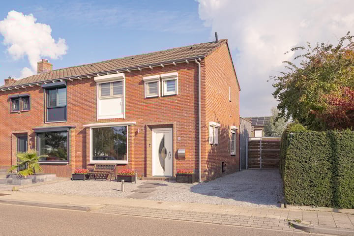 Henri Hermansstraat 2 in Urmond foto