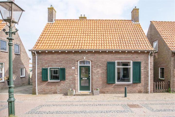 Henric de Cranestraat 104 in Kuinre foto
