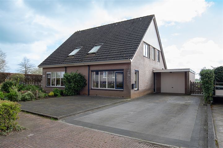 Henric de Cranestraat 124 in Kuinre foto