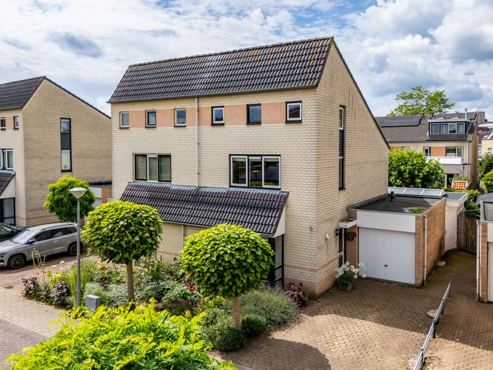 Henriette Polaklaan 110 in Zutphen foto
