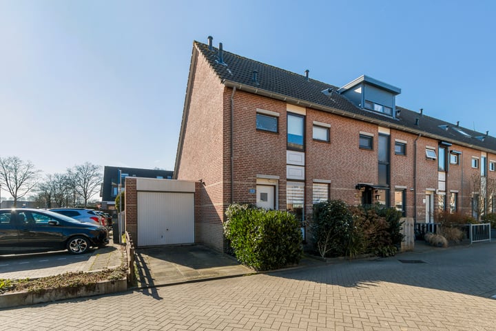 Henriëtte Roland Holst-erf 123 in Dordrecht foto