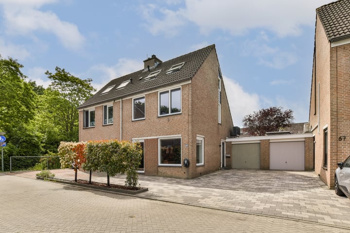 Henriëtte Roland Holst-erf 68 in Dordrecht foto