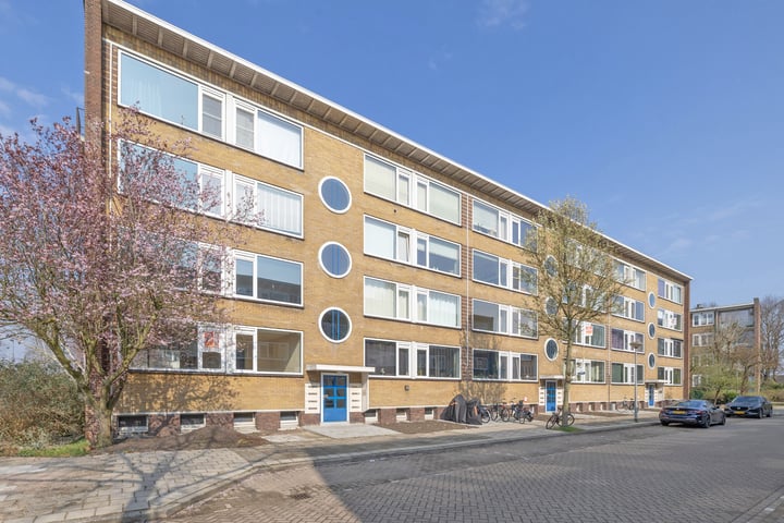 Henriëtte Roland Holsthof 69 in Weesp foto