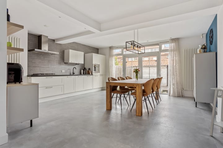 Henriëtte Roland Holststraat 7 in Maassluis foto