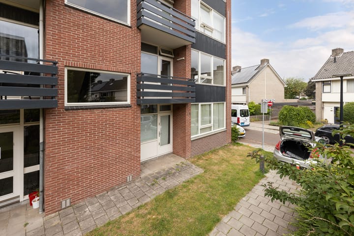 Henry Dunantstraat 32 in Hengelo foto