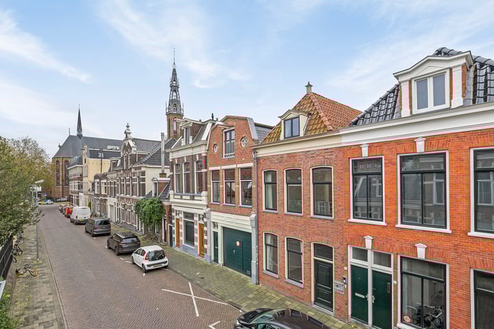 Herebinnensingel 17a in Groningen foto