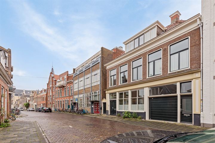 Herebinnensingel 9a in Groningen foto