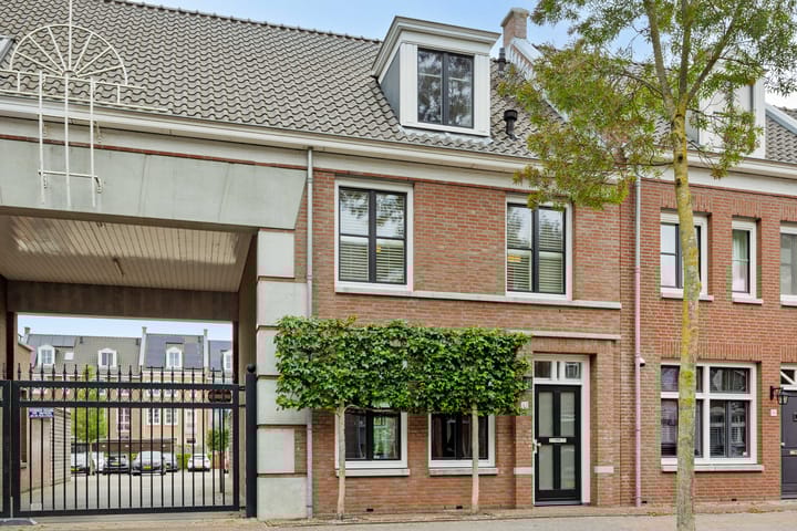 Herenlaan 42 in Helmond
