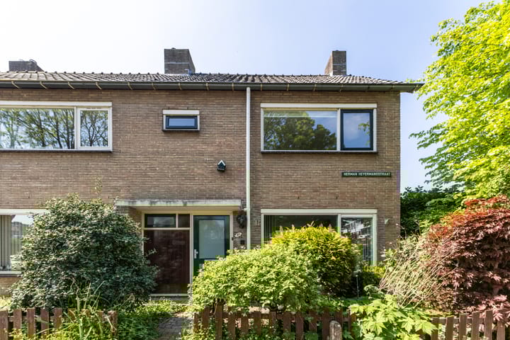 Herman Heijermansstraat 17 in Wormerveer foto