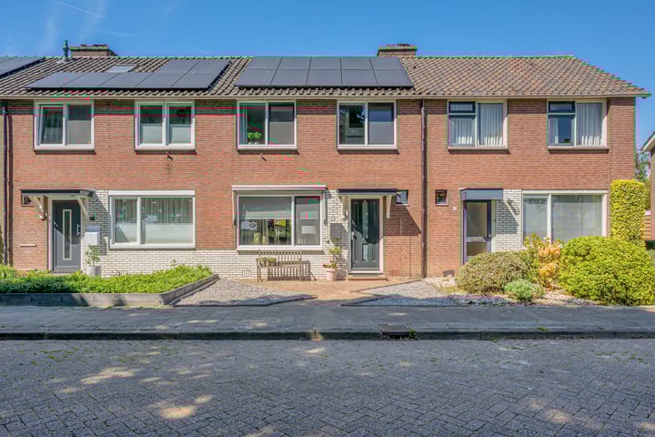Herman Heyermansstraat 15 in Winschoten foto