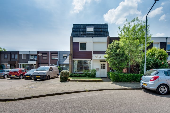 Hertog Alvastraat 50 in Venlo foto