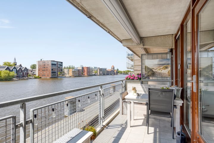 Het Dok 40 in Zaandam foto
