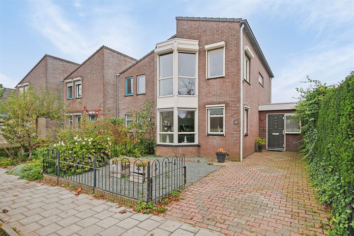 Het Dorpsplein 26 in Herveld foto