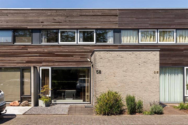 Het Firmament 58 in Apeldoorn foto