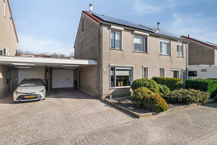 Het Gemet 8 in Dronten foto