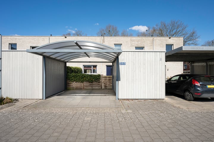 Het Waal 240 in Emmen foto
