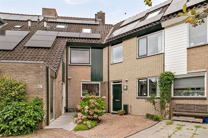 Het Wedde 109 in Voorschoten foto