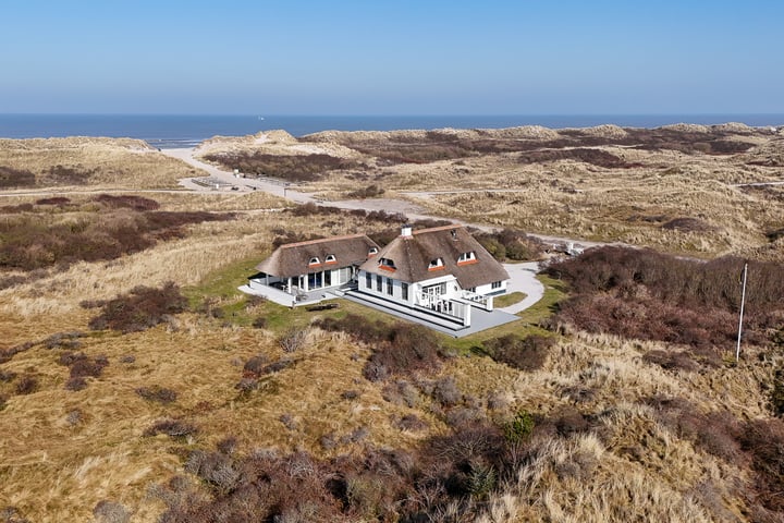 Het Westerpad 1 in Nes foto