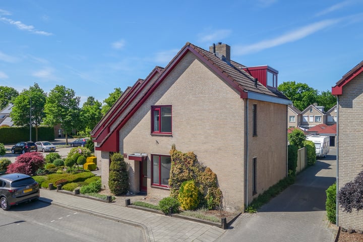 Heufkens 108 in Uden foto