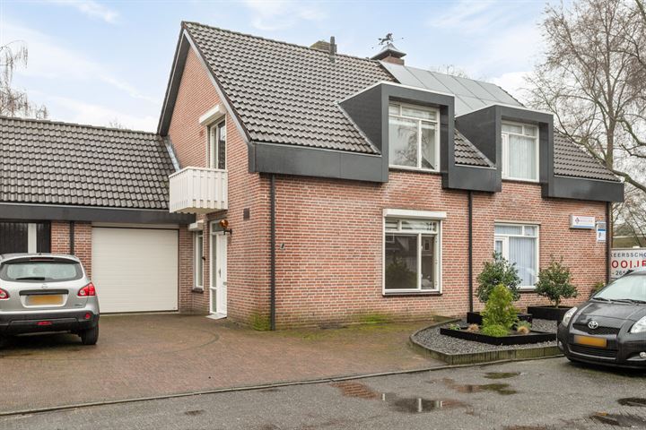 Heufkens 516 in Uden foto