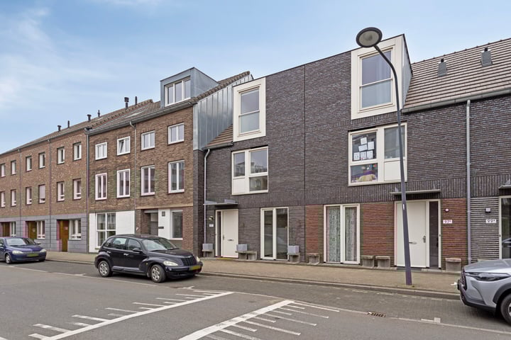 Heugemerweg 97A in Maastricht foto