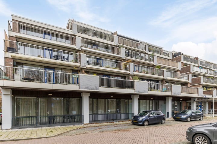 Heuvellaan 21 in Gouda foto
