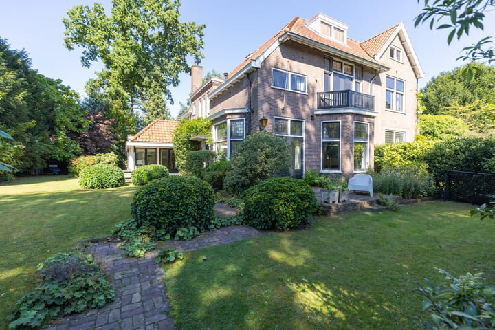 Heuvellaan 4 in Bussum