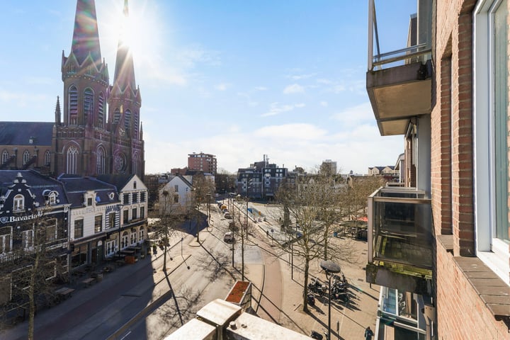Heuvelring 67-21 in Tilburg foto