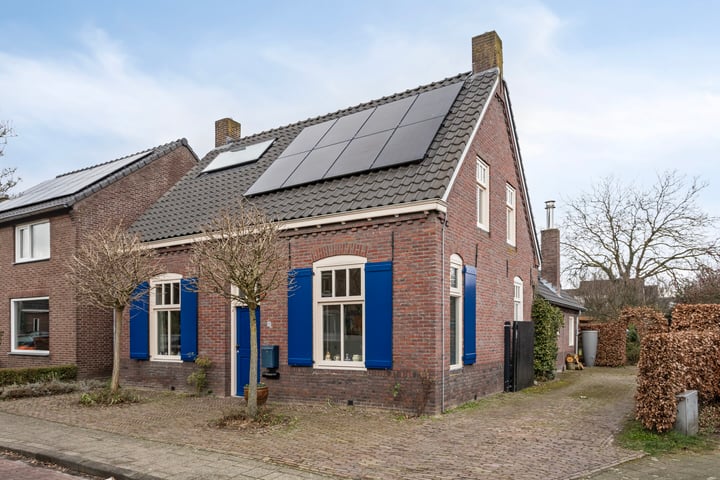 Heuvelstraat 30 in Veldhoven foto