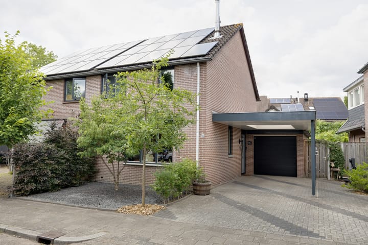 Hezeweg 48 in Apeldoorn foto
