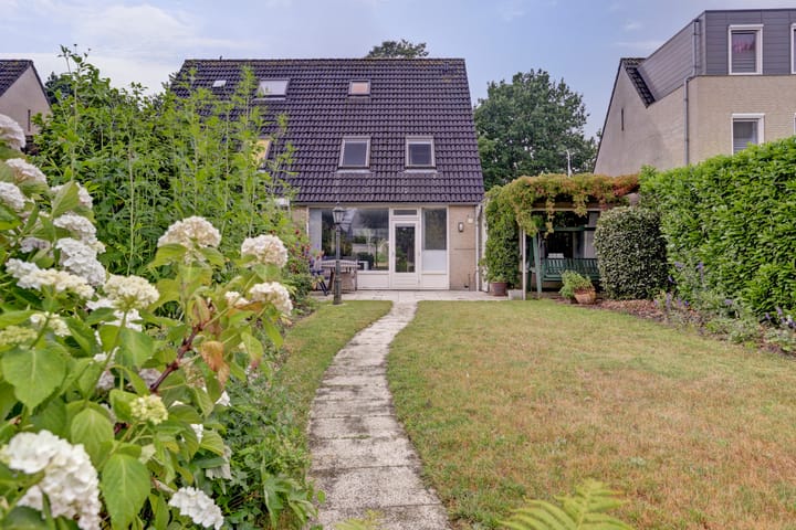 Hillegomlaan 65 in Tilburg foto