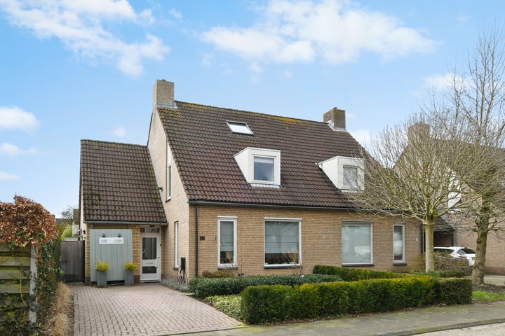 Hillendonk 8 in Helmond foto