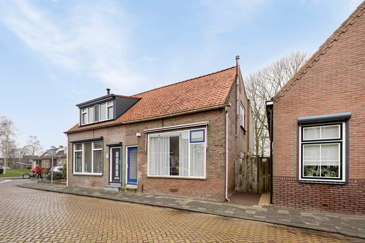 Hilstraat 4 in Oude-Tonge foto