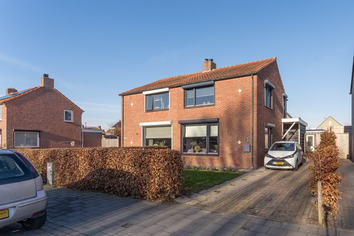 Hinkelingestraat 17 in Krabbendijke foto