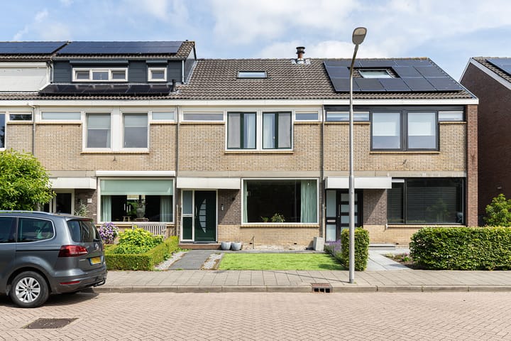 Hobbemalaan 19 in Alblasserdam foto