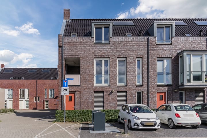 Hoefplein 14 in Veghel foto